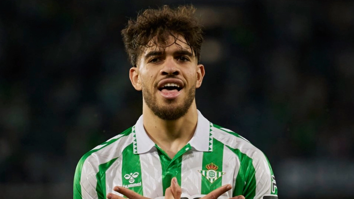 El Real Betis recibe una oferta de 60M€ por Abde