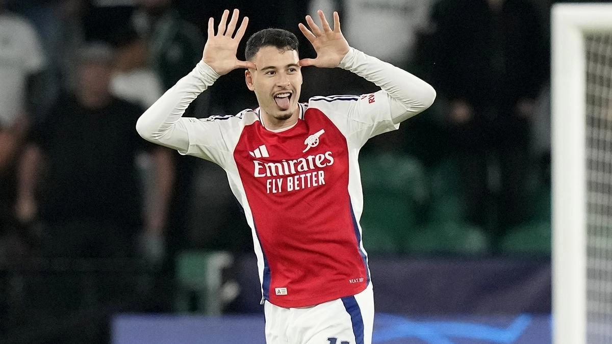 Gabriel Martinelli celebrates a goal scored with Arsenal