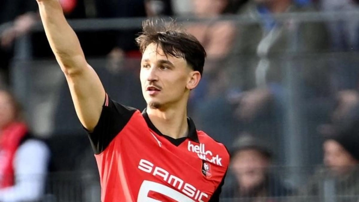Estéban Lepaul celebra un gol anotado con el Stade Rennes