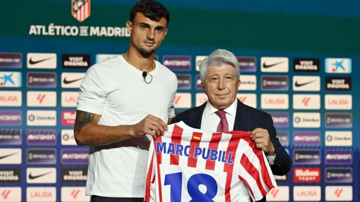 Marc Pubill durante su presentación con el Atlético de Madrid