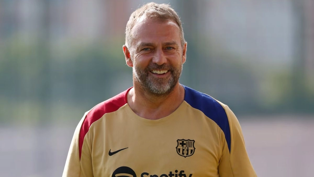 Hansi Flick durante un entrenamiento con el FC Barcelona