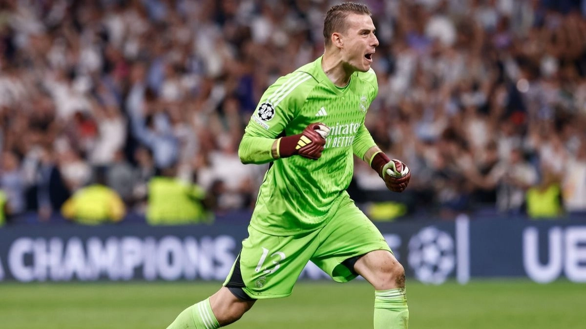 Andriy Lunin celebra un gol del Real Madrid