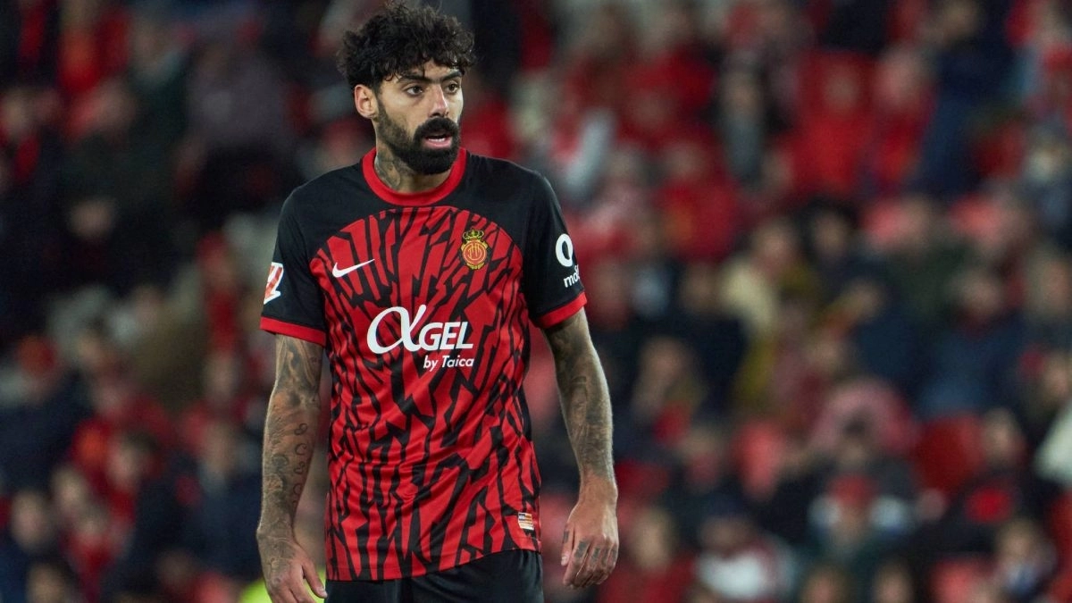 Samú Costa during a match with Mallorca