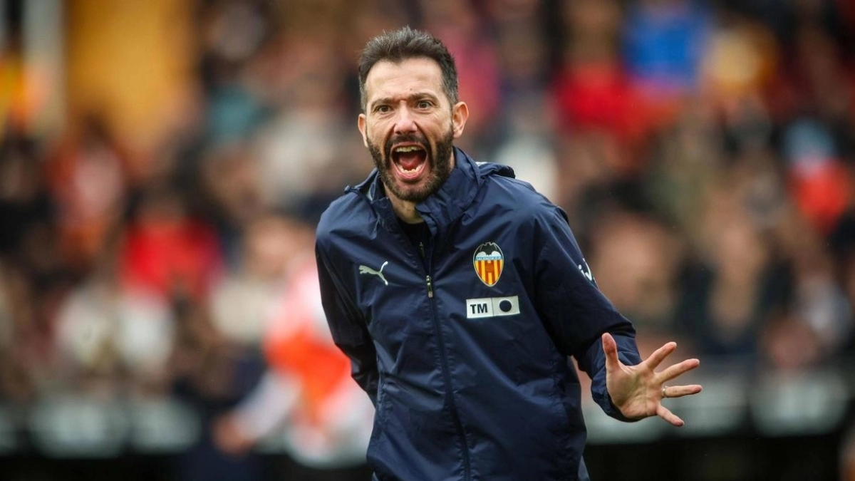 Corberán quiere a Meunier en el Valencia / Levante-EMV