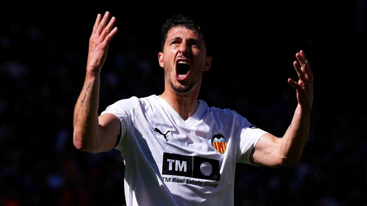 El Valencia piensa en Witsel para sustituir a Guido / Dorsal16