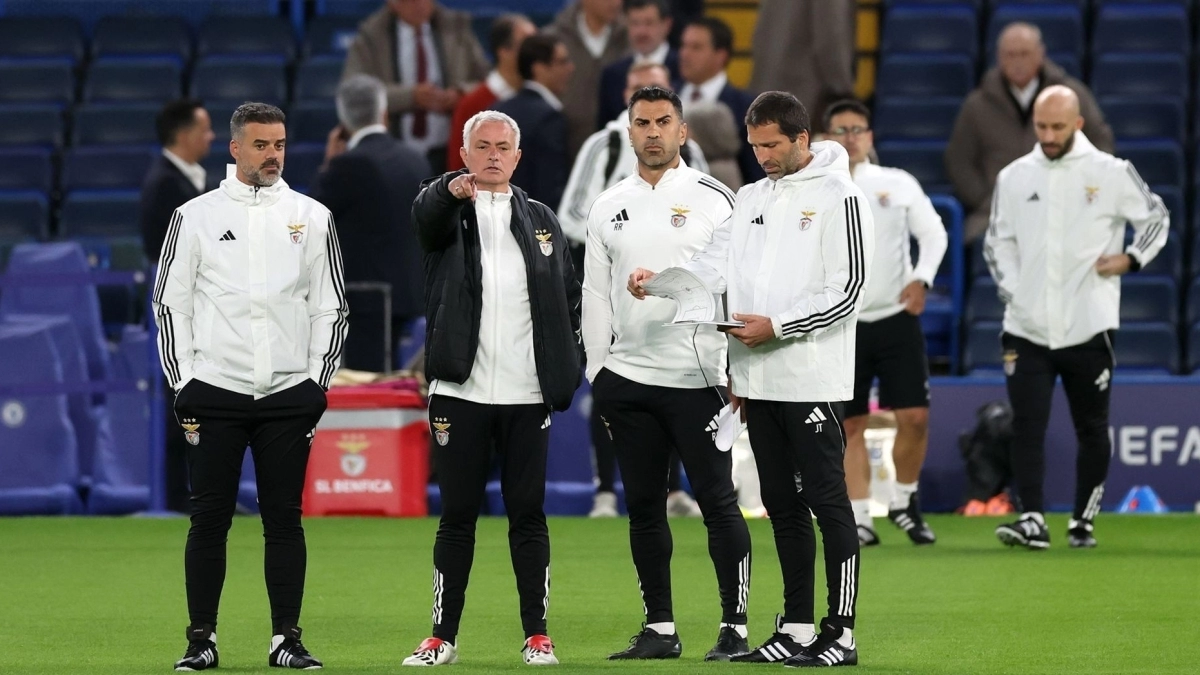 Mourinho quiere a Ruben Dias o Tomás Araujo / Eldesmarque