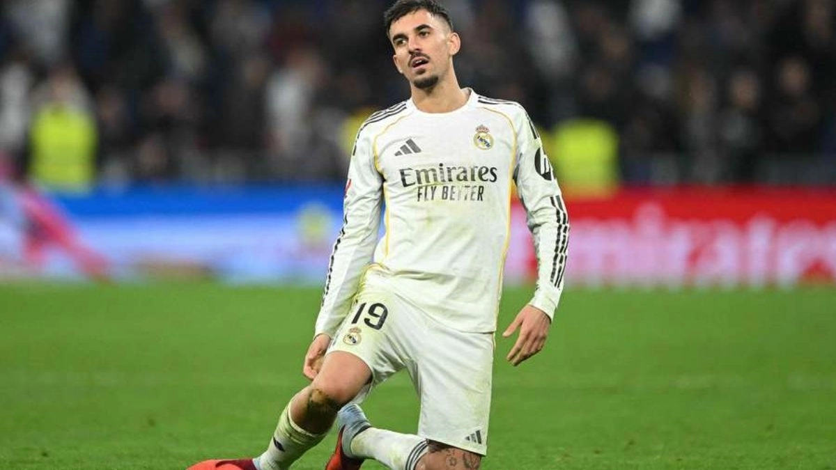 Dani Ceballos se lamenta durante un partido con el Real Madrid