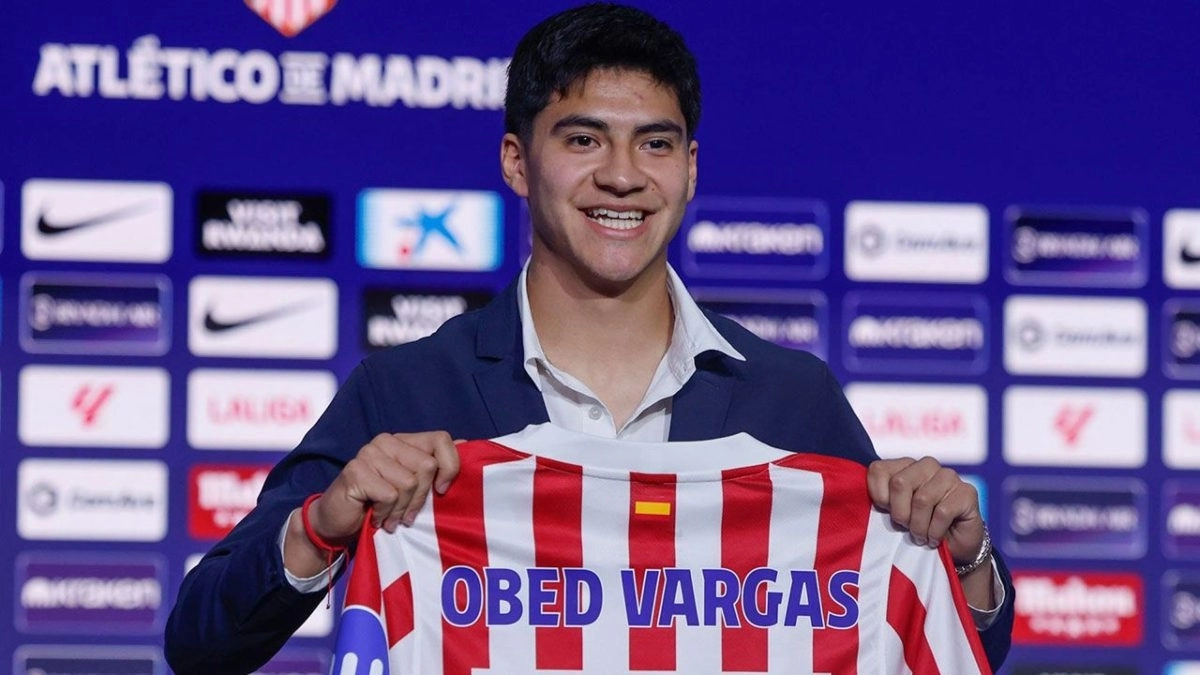Obed Vargas durante su presentación con el Atlético de Madrid