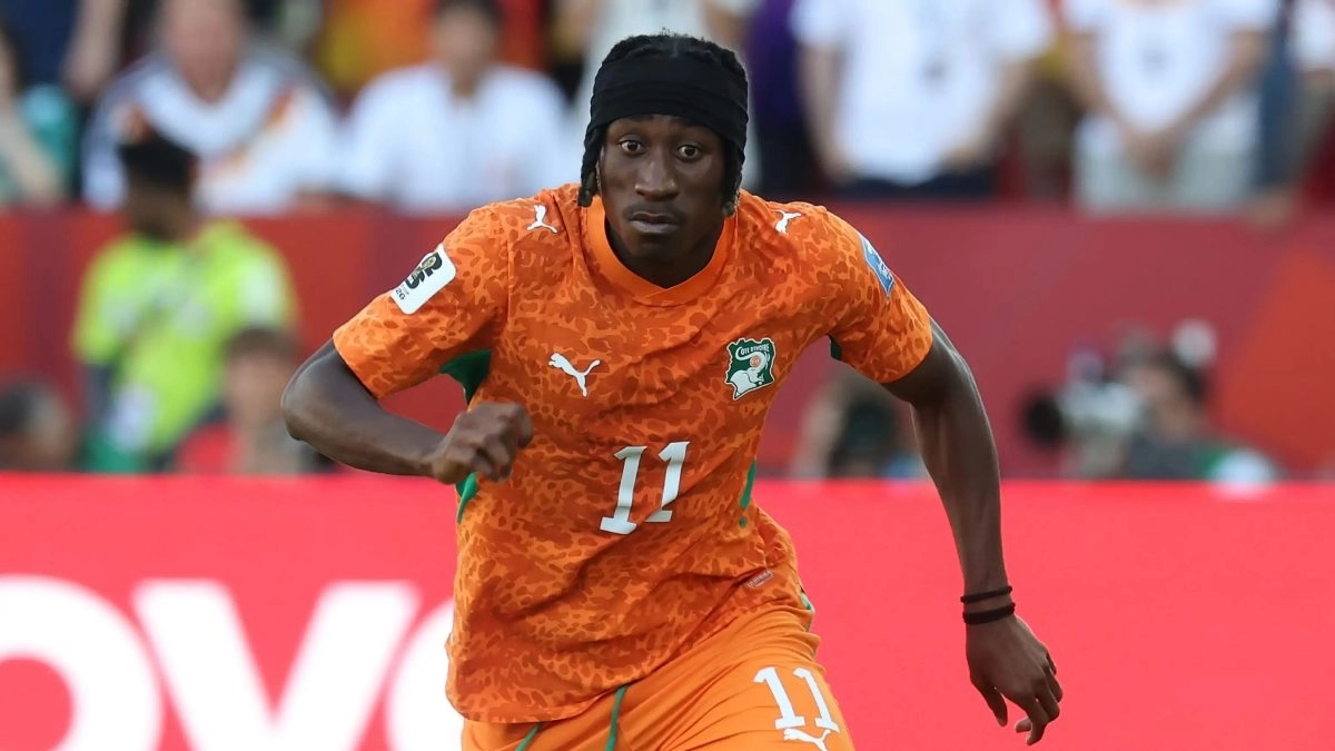 Yan Diomandé durante un partido del Mundial con Costa de Marfil