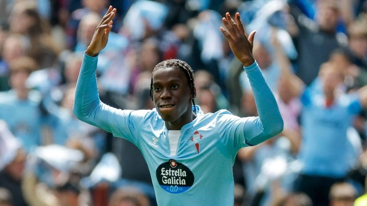 Ilaix Moriba celebrates a goal for Celta de Vigo