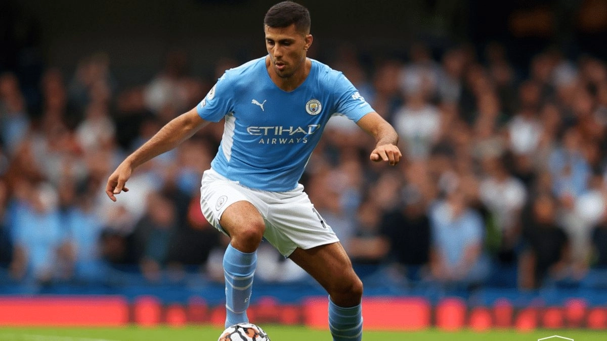 Rodri during a match with Manchester City