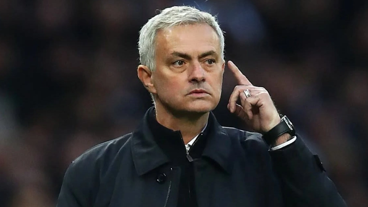 Mourinho aprieta por un fichaje clave