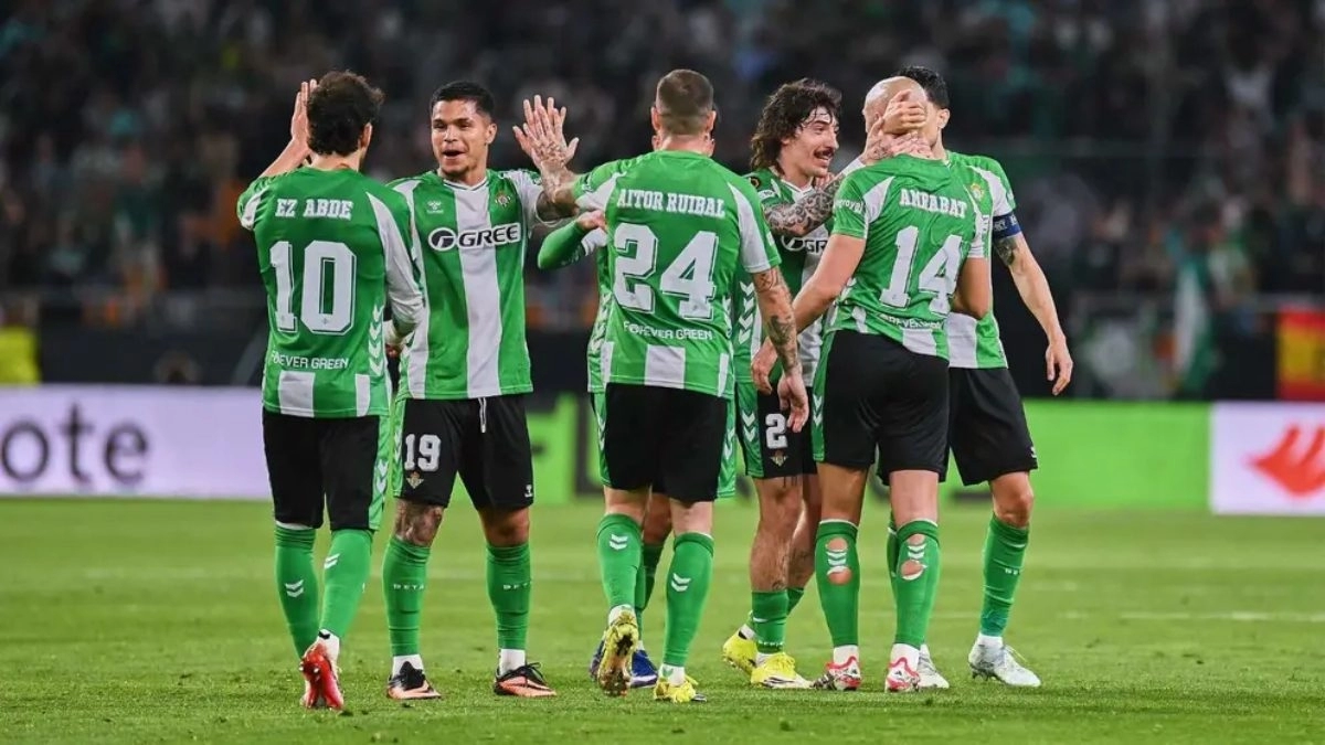 Los jugadores del Real Betis celebran un gol anotado en la Europa League