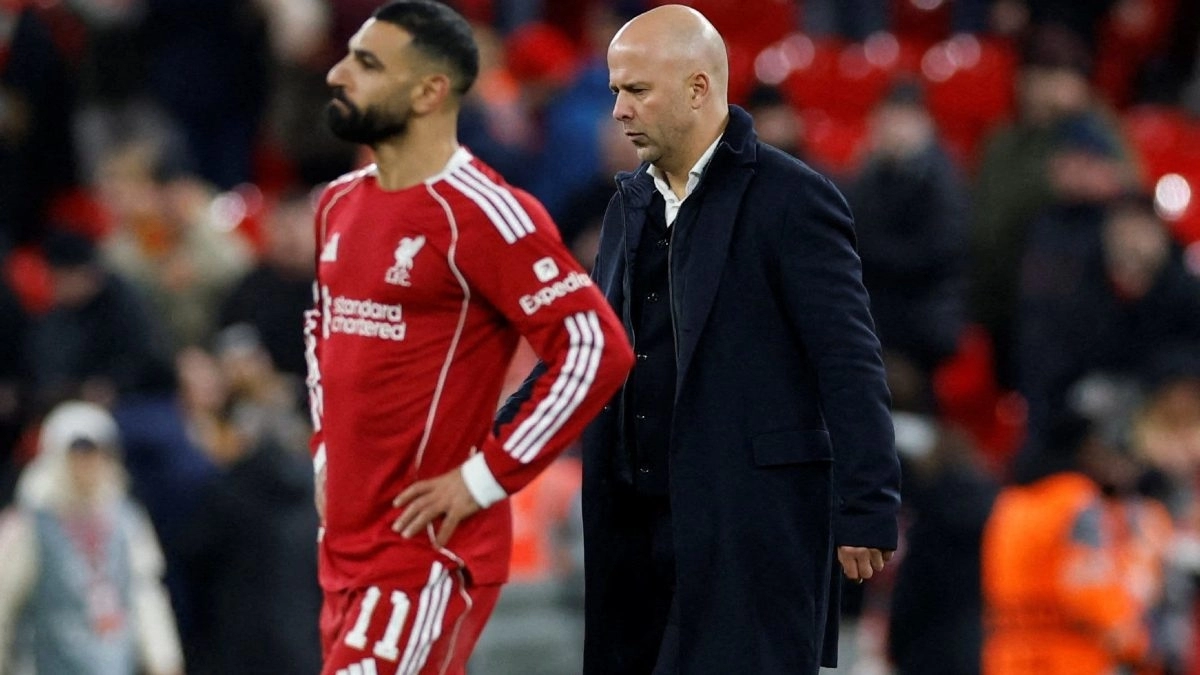 Mohamed Salah y Arne Slot