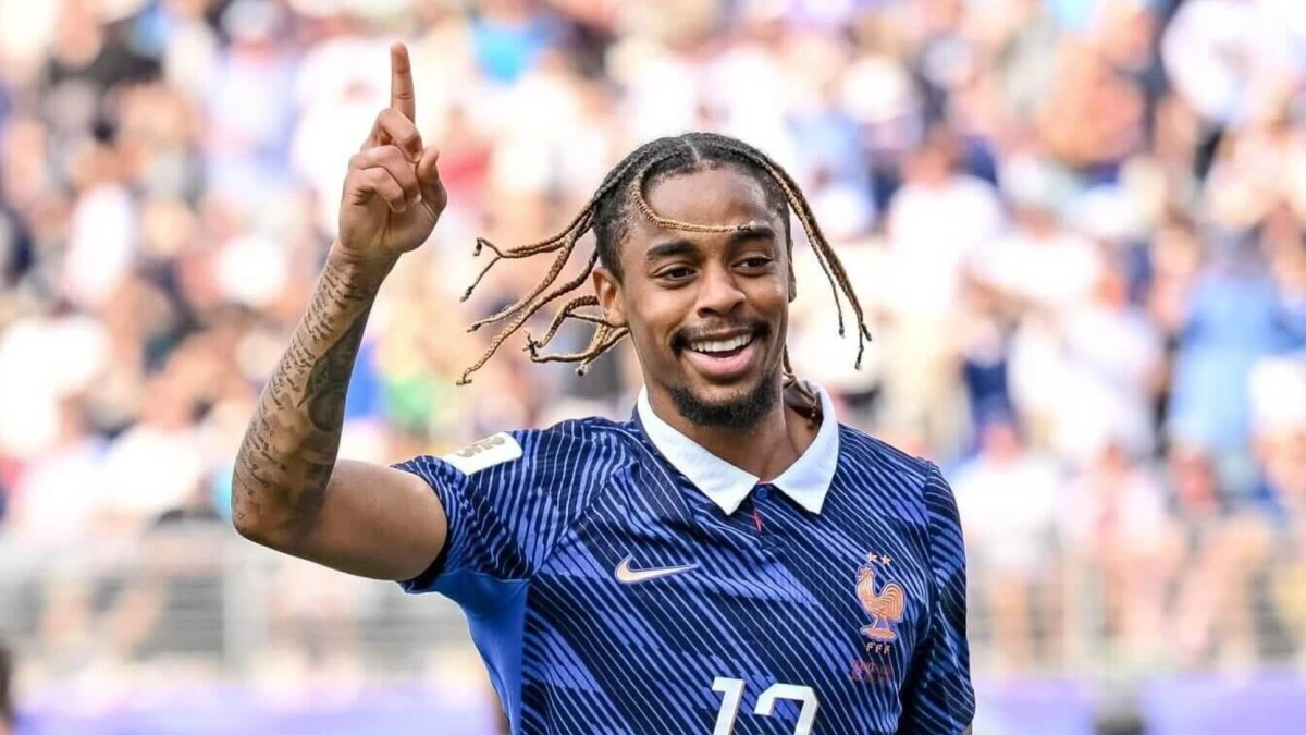 El PSG pone en venta a Barcola
