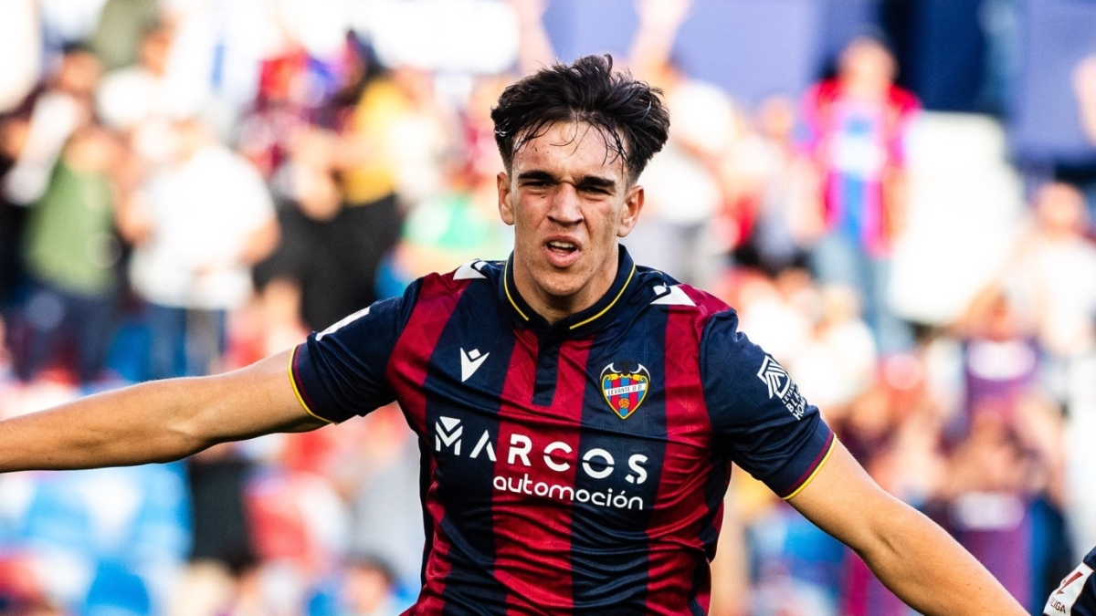 Ya es oficial: Carlos Espí, nuevo jugador del Real Madrid