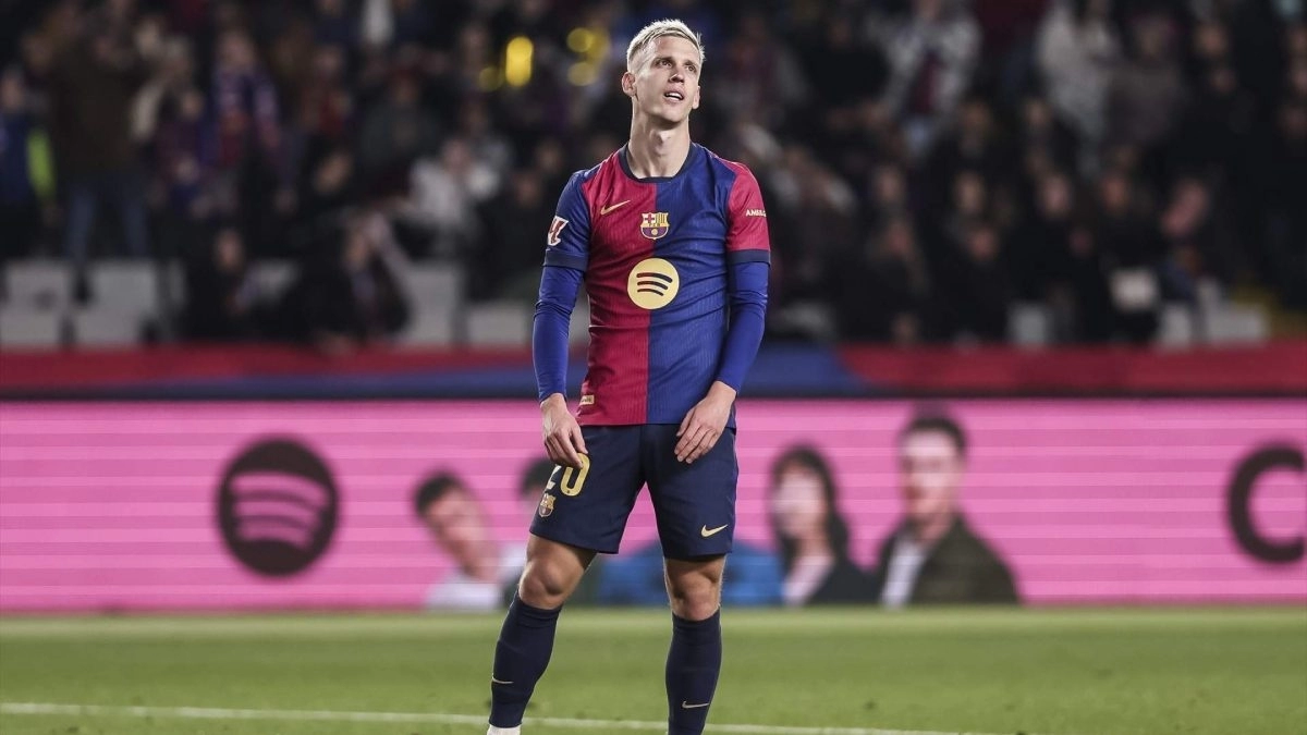 Dani Olmo durante un partido con el FC Barcelona