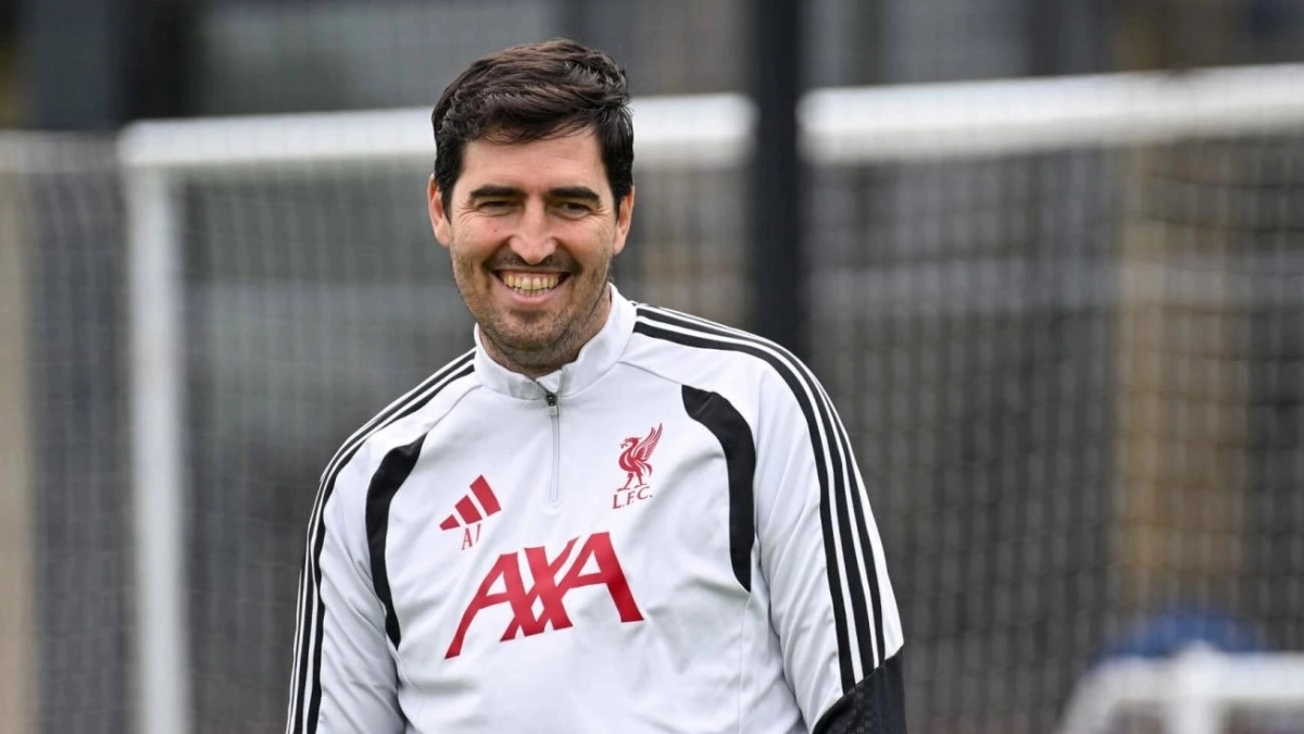 Iraola pide un nuevo fichaje al Liverpool