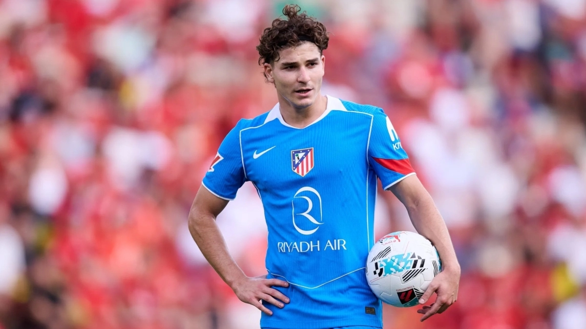 Nuevos problemas para Julián Álvarez 