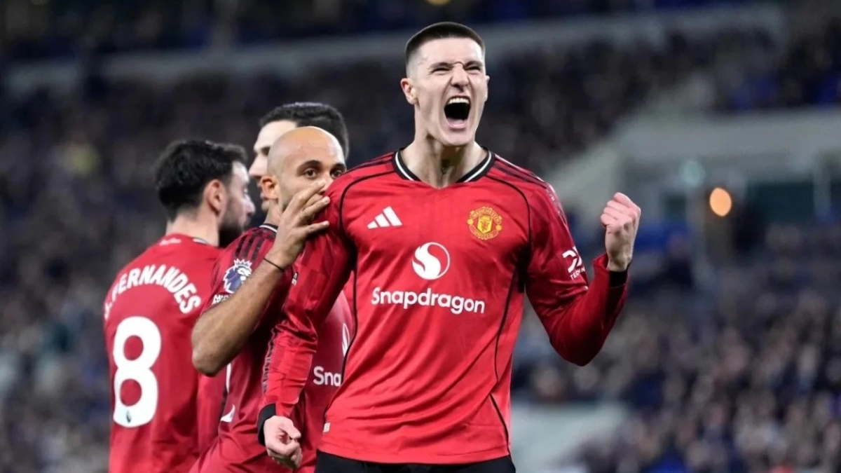 El Manchester United encuentra un relevo para su ataque
