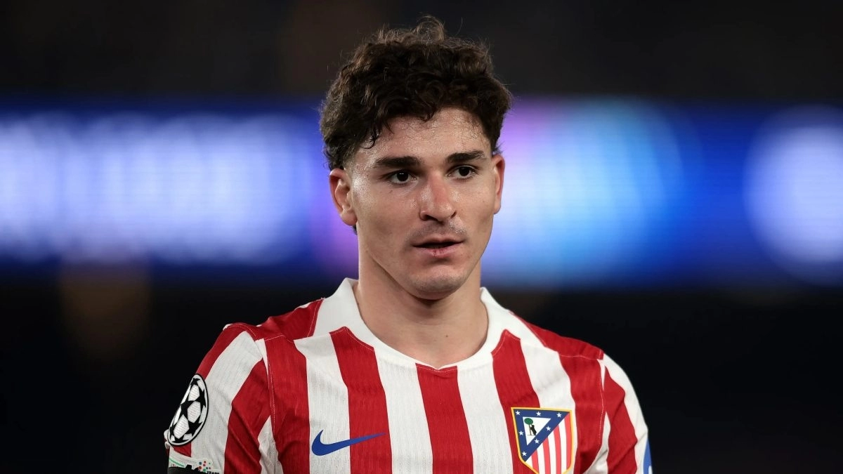 Julián Álvarez durante un partido con el Atlético de Madrid