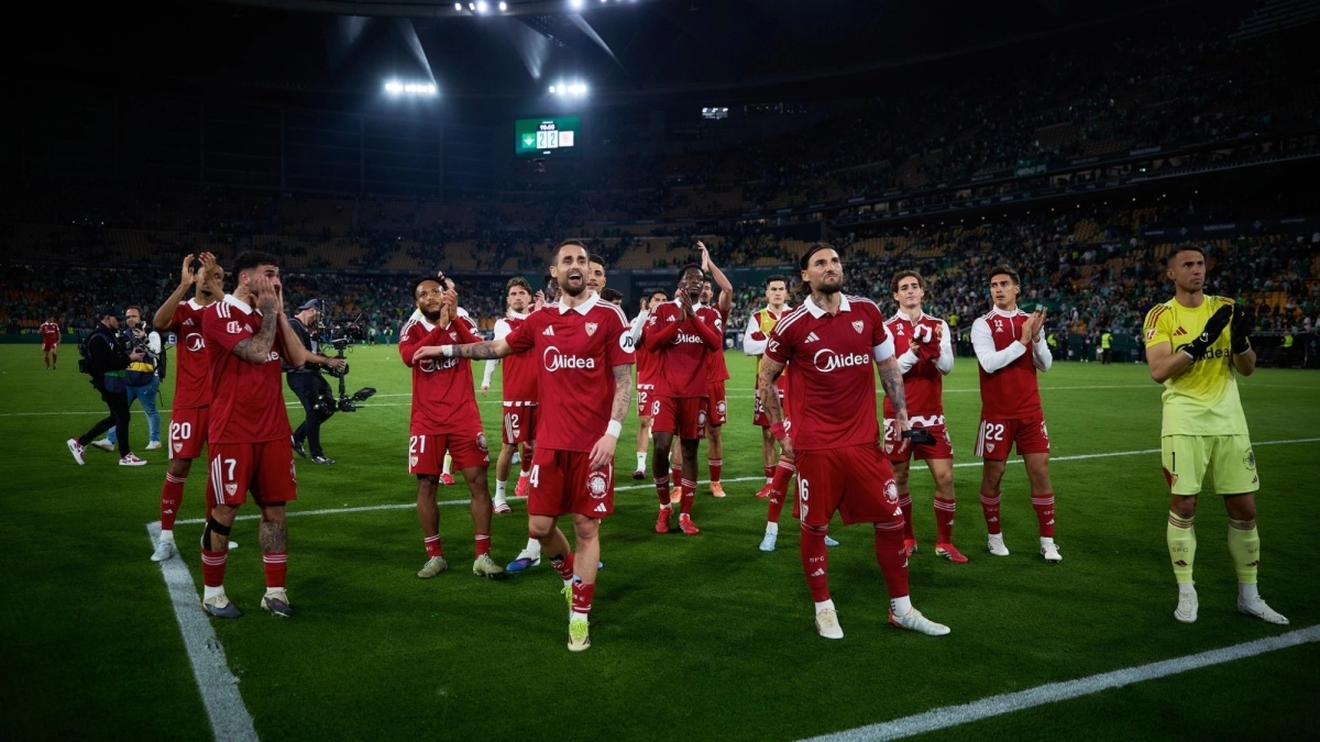 Los jugadores del Sevilla, en un partido la pasada temporada / Getty Images
