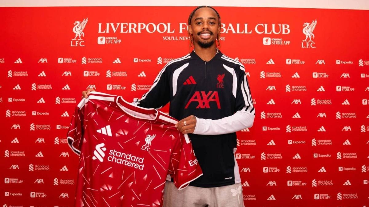 Oficial: el Liverpool rompe el mercado con Barcola