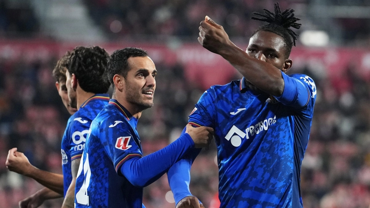 Uche y Juanmi celebran un gol del Getafe / Getty Images