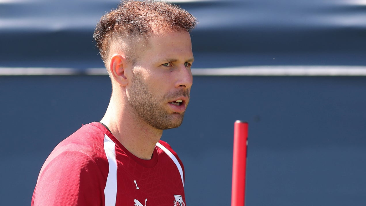 El Villarreal CF cierra el fichaje de Peter Gulácsi por 2M€