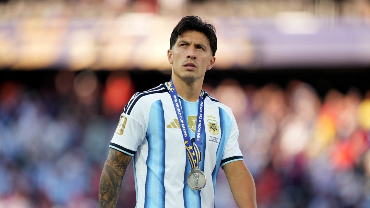 Lisandro Martínez vuelve a escena