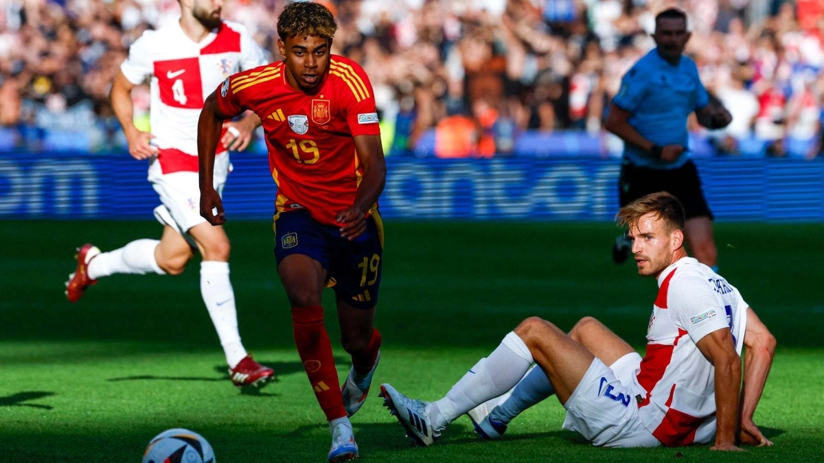 Lamine Yamal, con la selección española / EFE