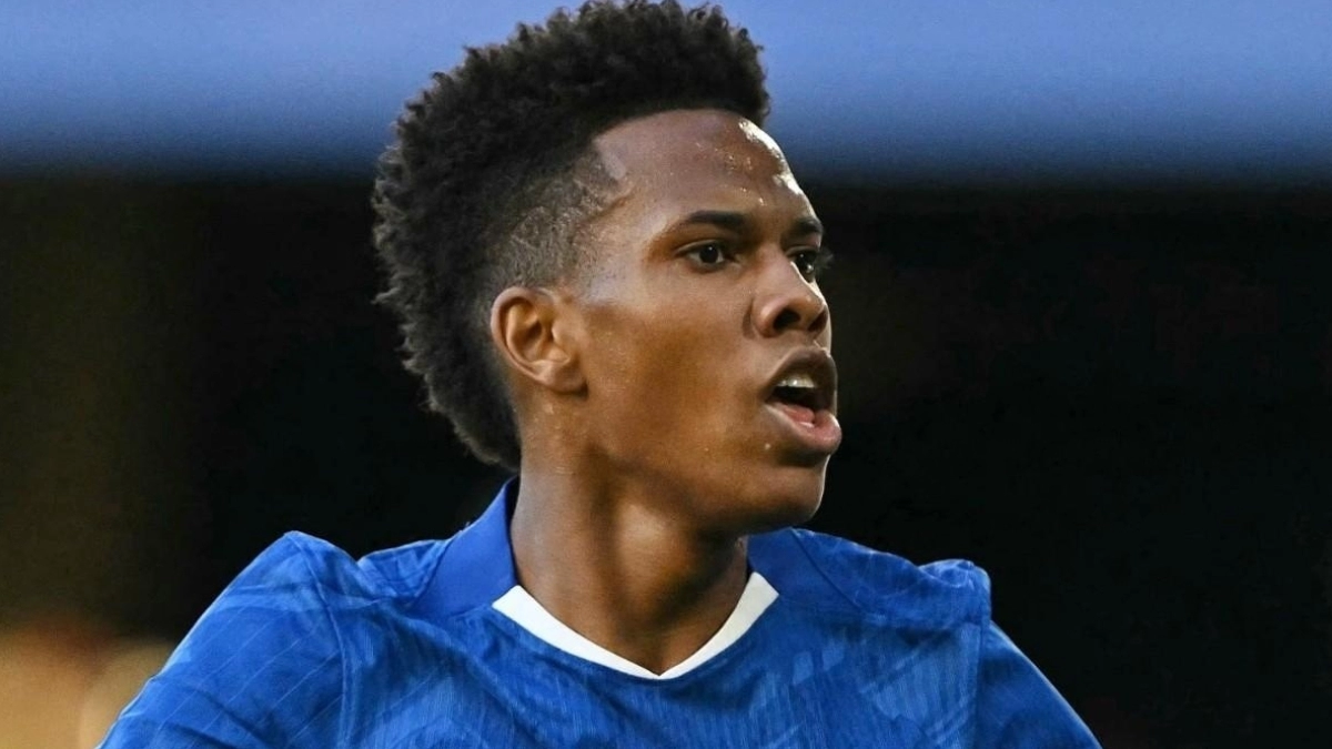 El futuro de Estevao en el Chelsea, sobre la mesa / Sport