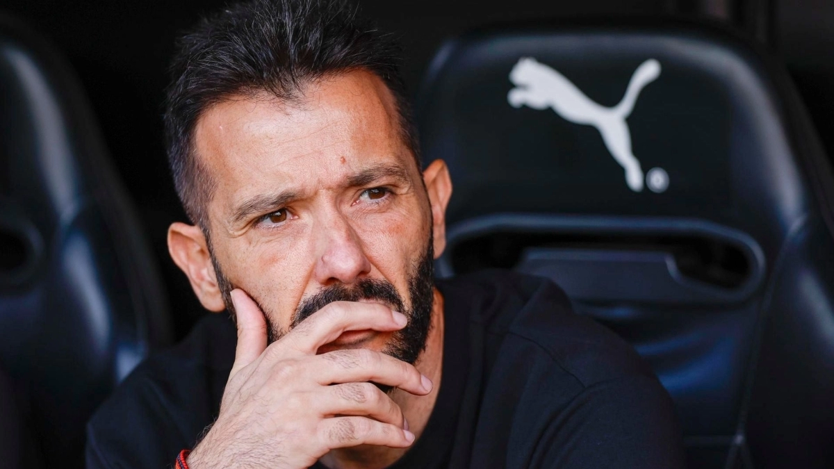 Corberán tiene un pie fuera del Valencia / Eldesmarque