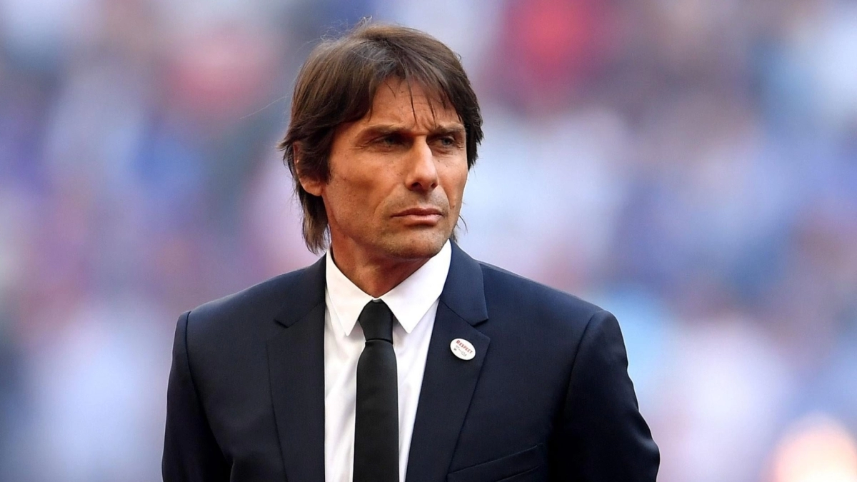Antonio Conte en la recámara del Manchester United