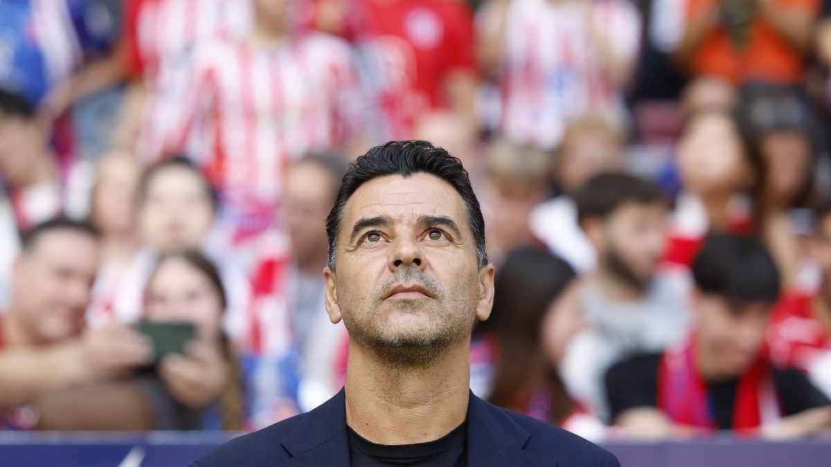 El Ajax refuerza su plantilla con Simon Adingra y otros fichajes
