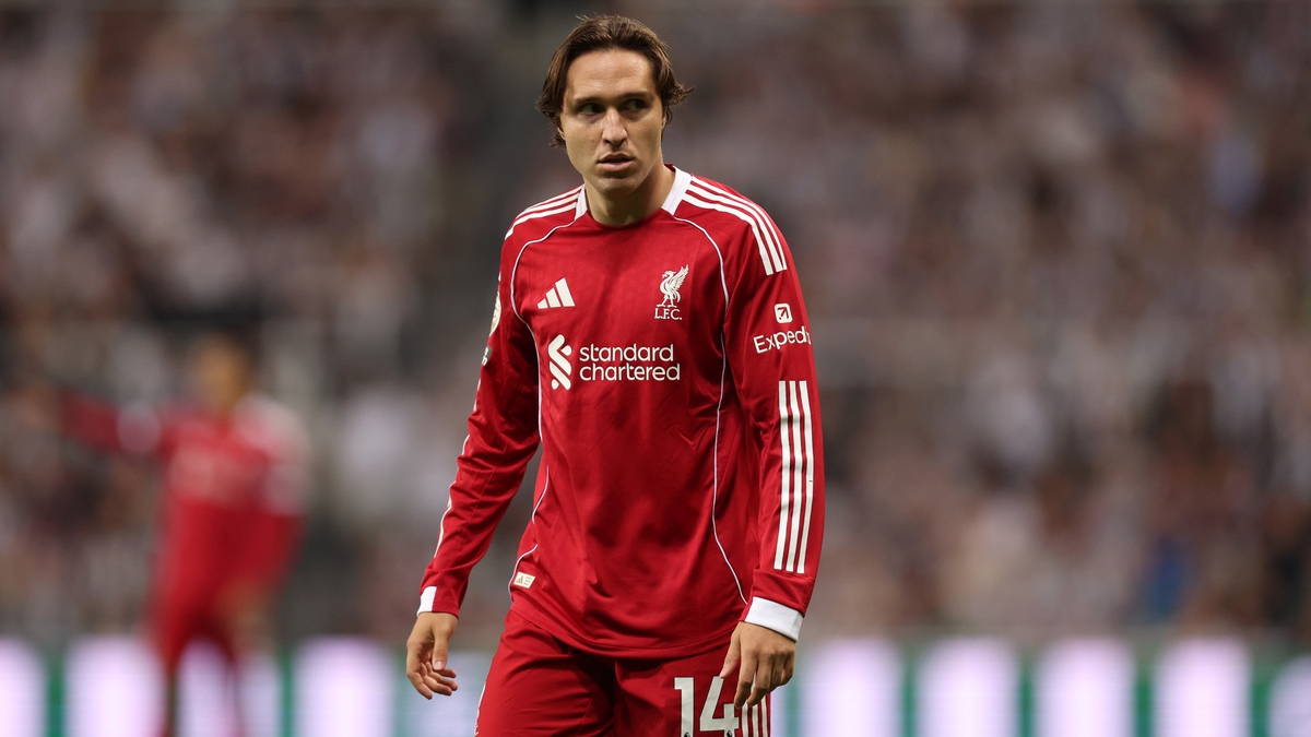 El Liverpool se carga a Chiesa