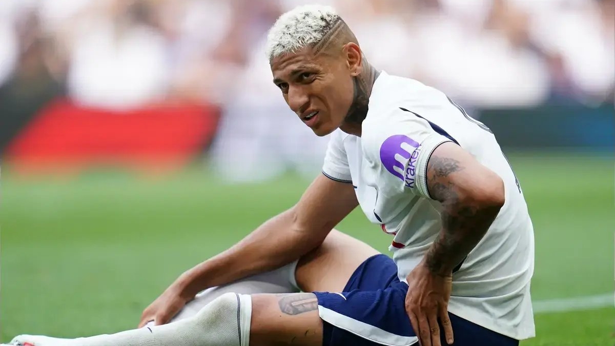 Richarlison, en tierra de nadie
