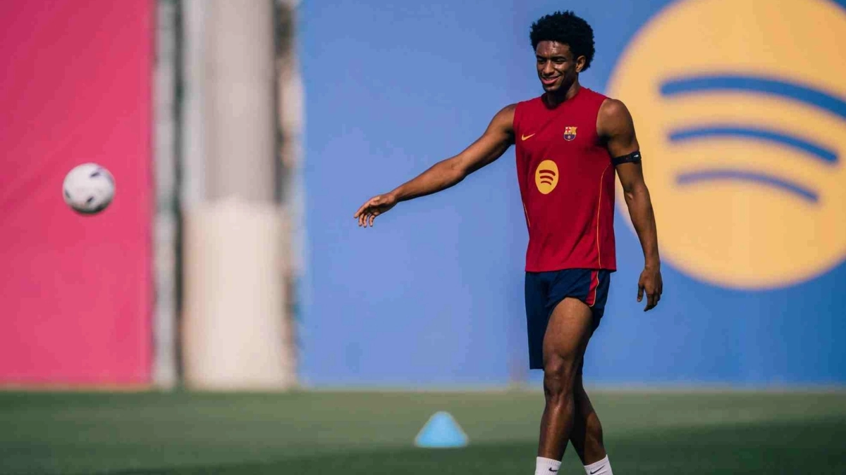 Alejandro Balde, en un entrenamiento / FC Barcelona