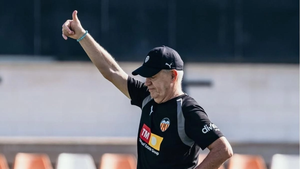 Javier Aguirre, entrenador del Valencia / Valencia CF