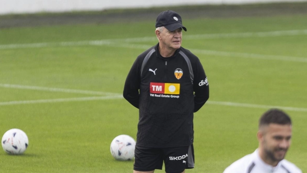 El Valencia prepara un sustituto por si falla Javier Aguirre / Superdeporte