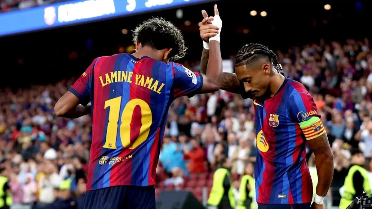 Lamine Yamal y Raphinha celebran un gol / Getty Images