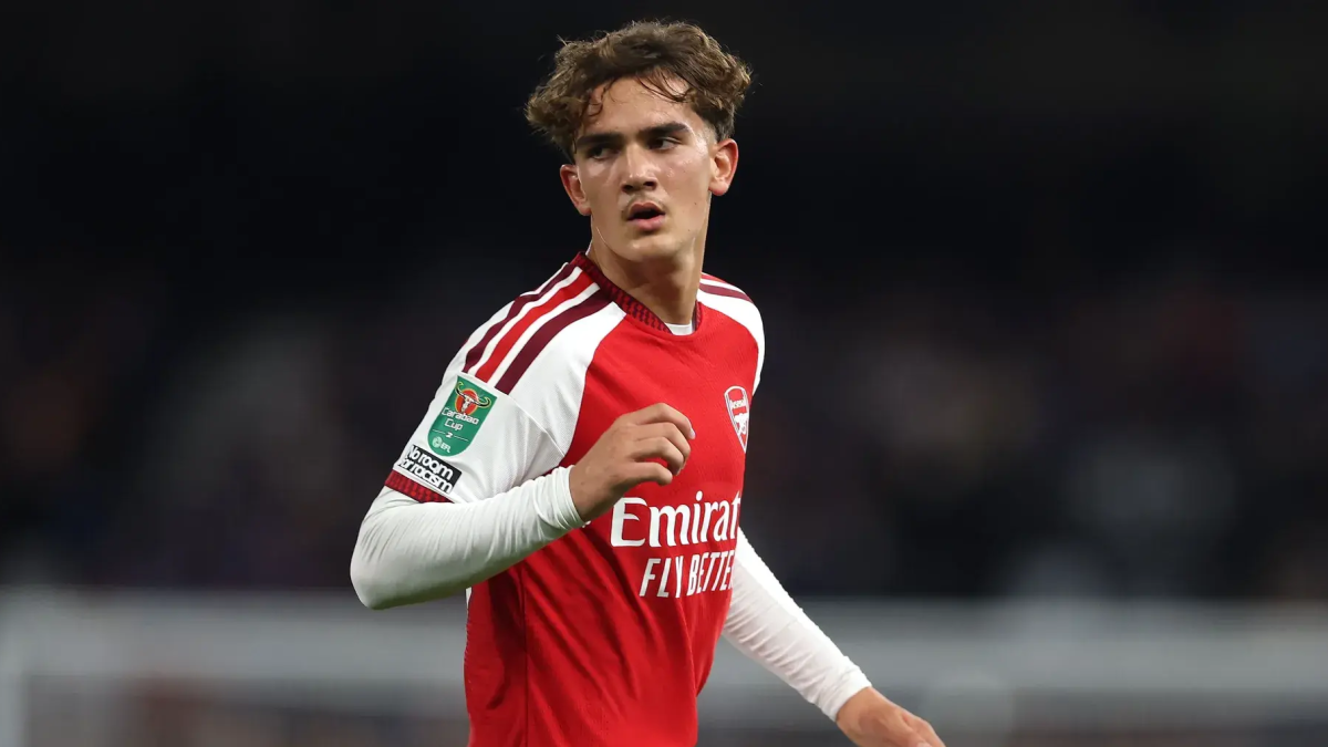 El Arsenal estudia la salida de Max Dowman