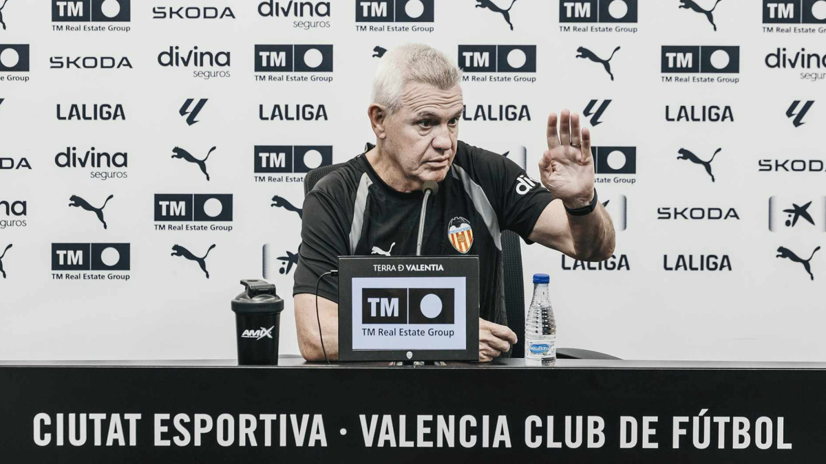 Los dos delanteros que podrían solucionar los problemas de Javier Aguirre