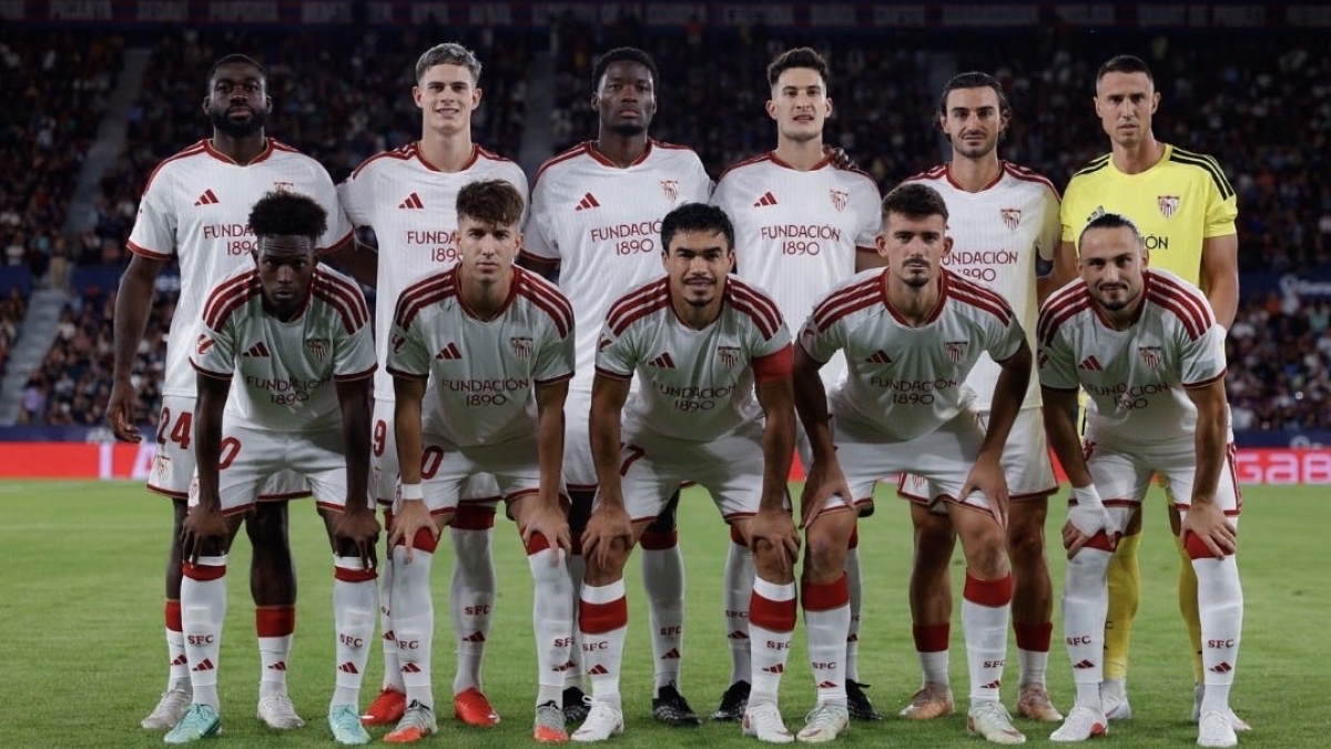 El Sevilla sigue de cerca a Olwethu Makhanya del Rangers