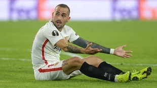 "Aleix Vidal con un pie y medio fuera del Sevilla./ Foto:  FC Barcelona noticias"