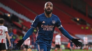 Alexandre Lacazette también encaja en los planes del Manchester City "Foto: The Sun"