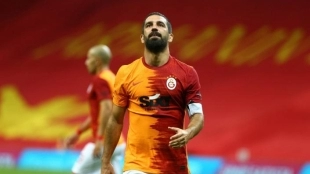 Arda Turan pacta su retiro con el Galatasaray / Notiulti.com