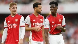 Los 2 jugadores que rescindirán sus contratos con el Arsenal en los próximos días