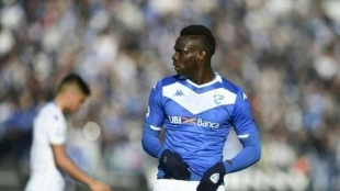 Balotelli tiene sobre la mesa dos ofertas  / Besoccer.com