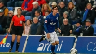 FC Barcelona y Real Betis negocian la salida de Miranda. Foto: El Español